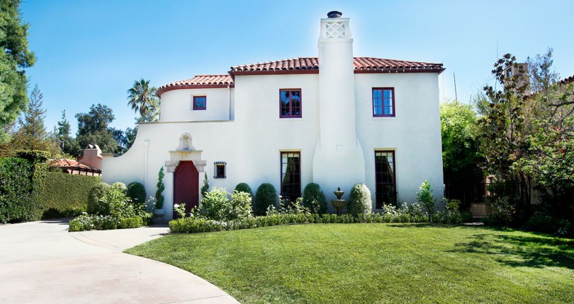 (Eng) Nulla elit mauris, volutpat eu varius malesuada